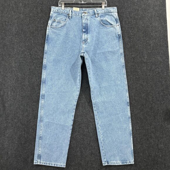 Wrangler Jeans Mens 38x32 Relaxed Fit Straight Leg Denim Rugged Wear NWT - Picture 1 of 13